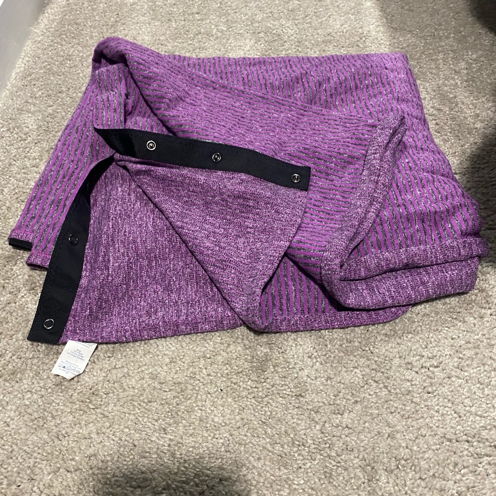 Lululemon infinite scarf